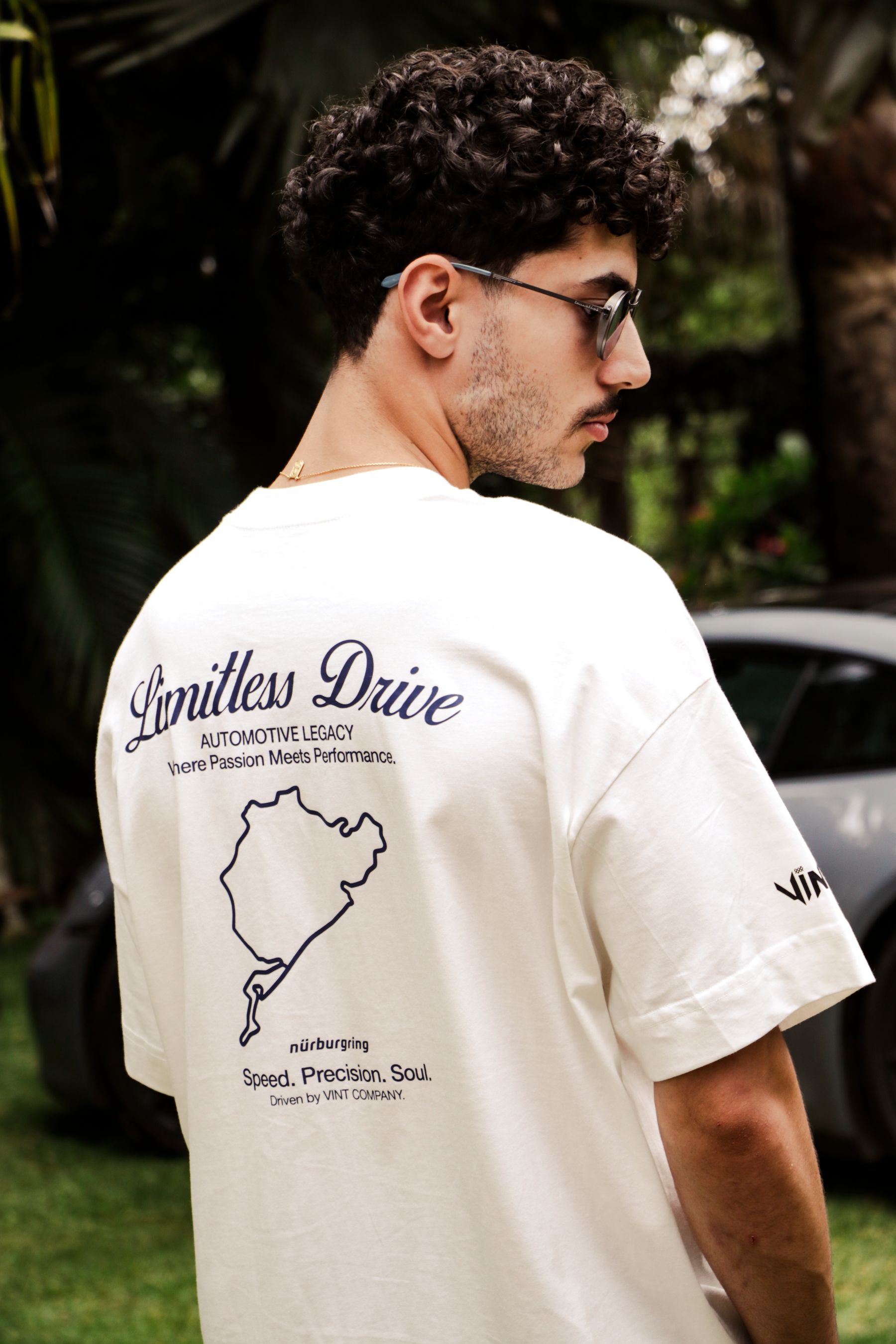 Camiseta Oversized Nurbruing